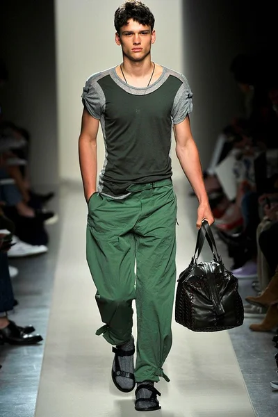 Look 28